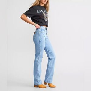 Wrangler cowboy cut women’s straight leg Jean